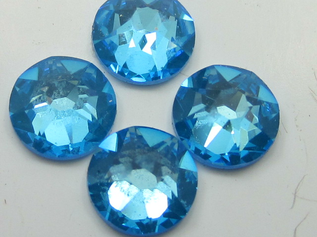 18 pcs. 30ss ELECTRIC BLUE DeLITE FLATBACK European Rhinestones